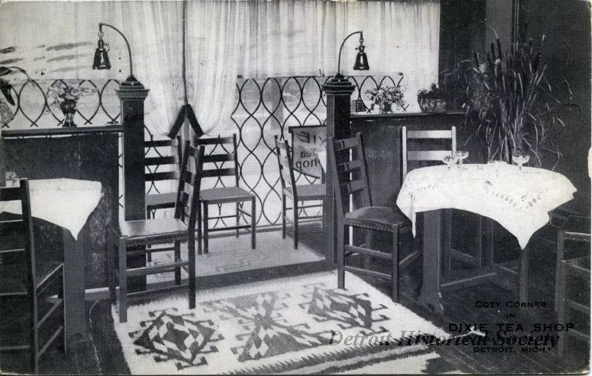 Postcard - Cozy Corner in Dixie Tea Shop, 21 Washington Ave. Detroit, Mich.