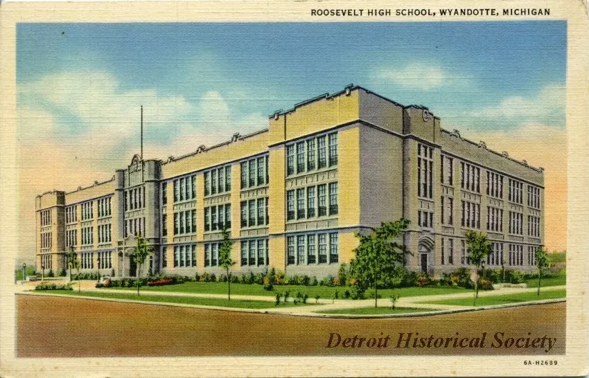 Postcard - Roosevelt High School, Wyandotte, Michigan