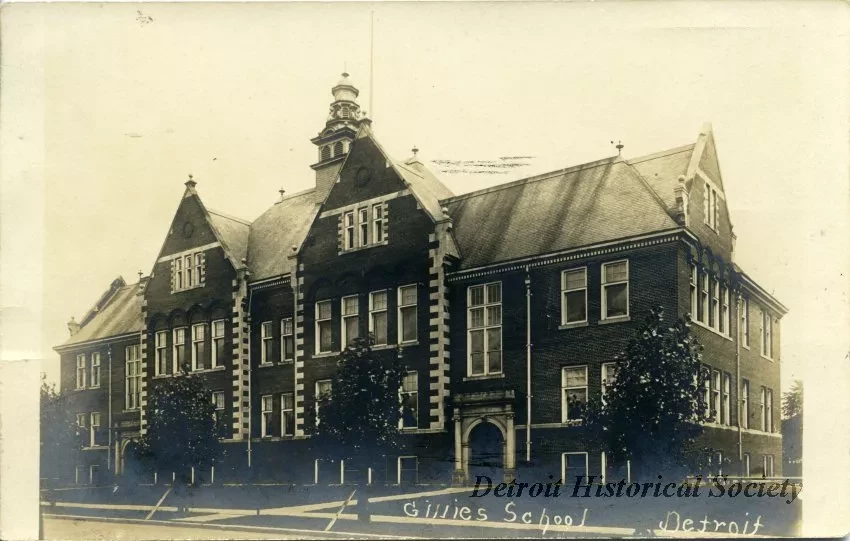 Postcard - Gillies School, Detroit