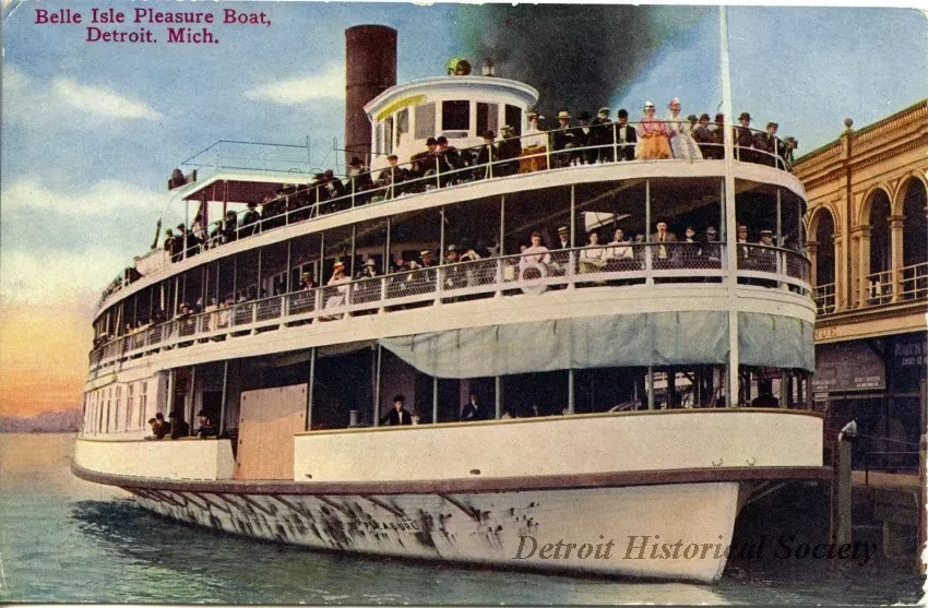 Postcard - Belle Isle Pleasure Boat, Detriot, Mich.