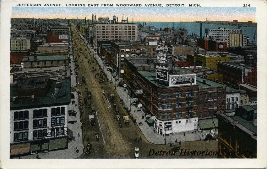 Postcard - Jefferson Avenue, Looking East from Woodward Avenue, Detroit, Mich.