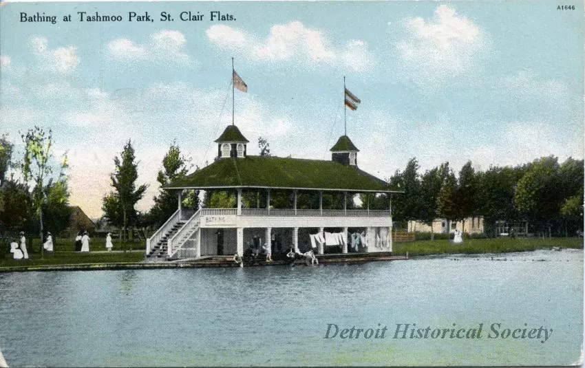Postcard - Bathing at Tashmoo Park, St. Clair Flats.