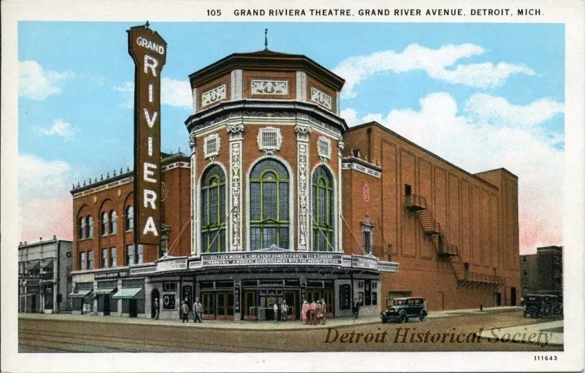 Postcard - Grand Riviera Theatre, Grand River Avenue, Detroit, Mich.