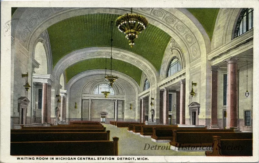 Postcard - Waiting Room in Michigan Central Station, Detroit, Mich.