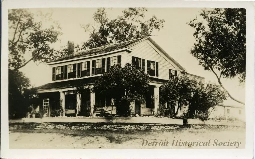 Postcard - Historical Walker Tavern, Brooklyn, Mich