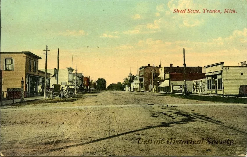 Postcard - Street Scene, Trenton, Mich.