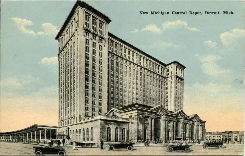 Postcard - New Michigan Central Station, Detroit, Mich.