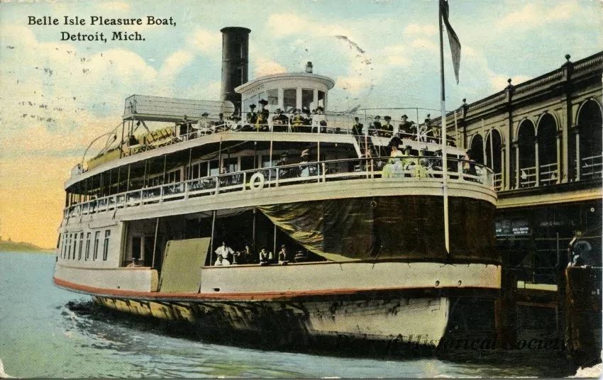 Postcard - Belle Isle Pleasure Boat, Detroit, Mich.