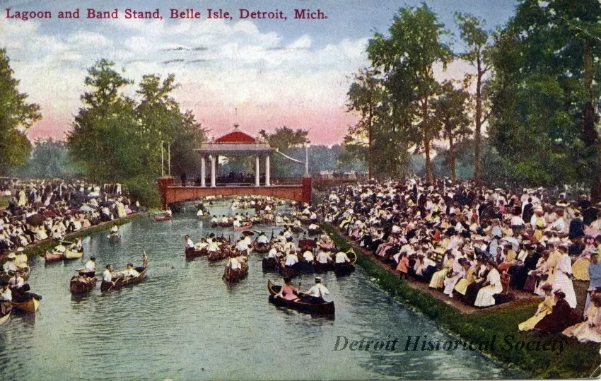 Postcard - Lagoon and Band Stand, Belle Isle, Detroit, Mich.