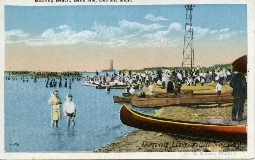 Postcard - Bathing Beach, Belle Isle, Detroit, Mich.