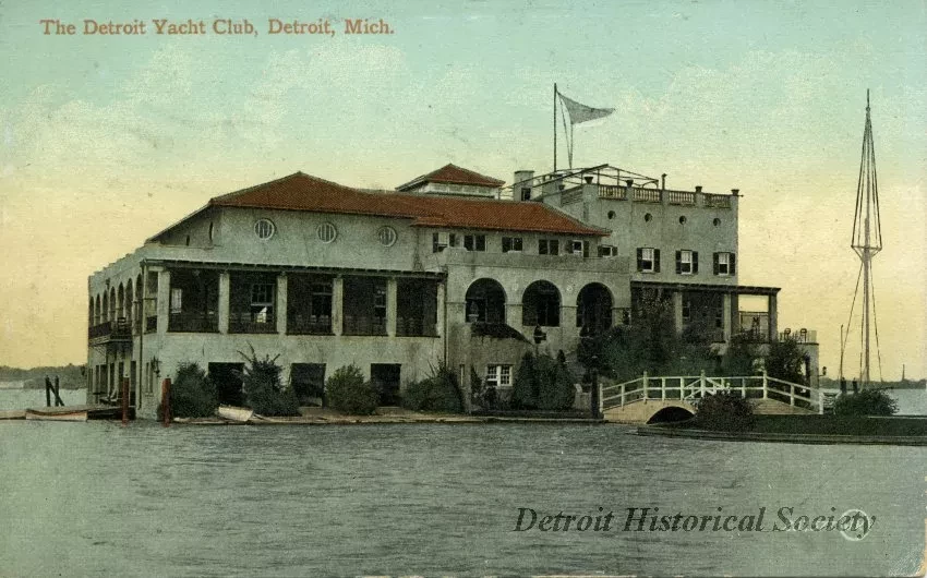 Postcard - The Detroit Yacht Club, Detroit, Mich.