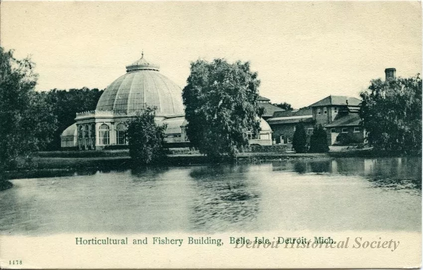 Postcard - Horticultural and Fishery Building, Belle Isle, Detroit, Mich.
