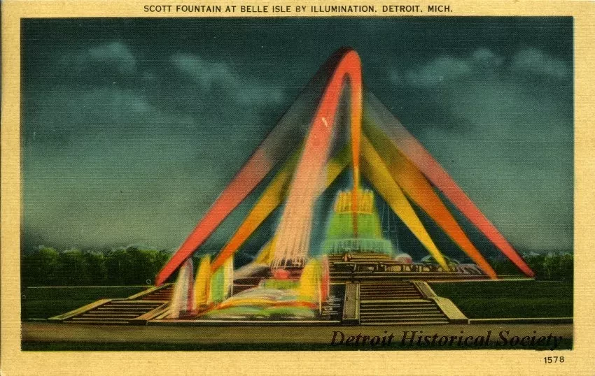 Postcard - Scott Fountain at Belle Isle by Illumination, Detroit, Mich.