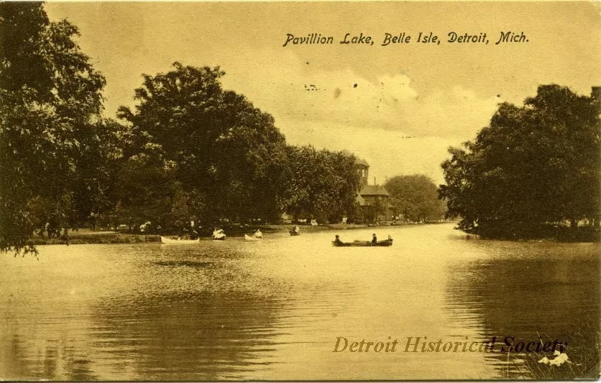 Postcard - Pavilion Lake, Belle Isle, Detroit, Mich.