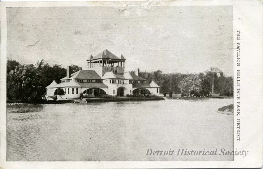 Postcard - The Pavilion, Belle Isle Park, Detroit - z