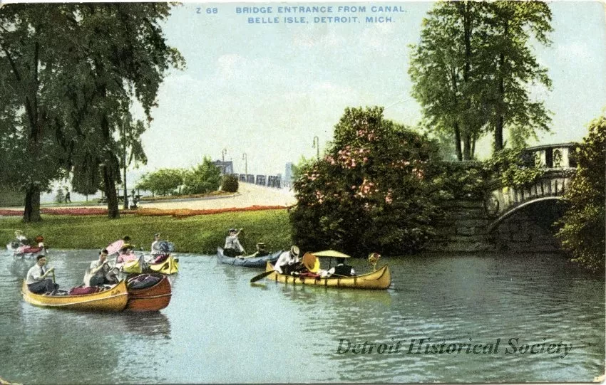 Postcard - Bridge Entrance from Canal, Belle Isle, Detroit, Mich.