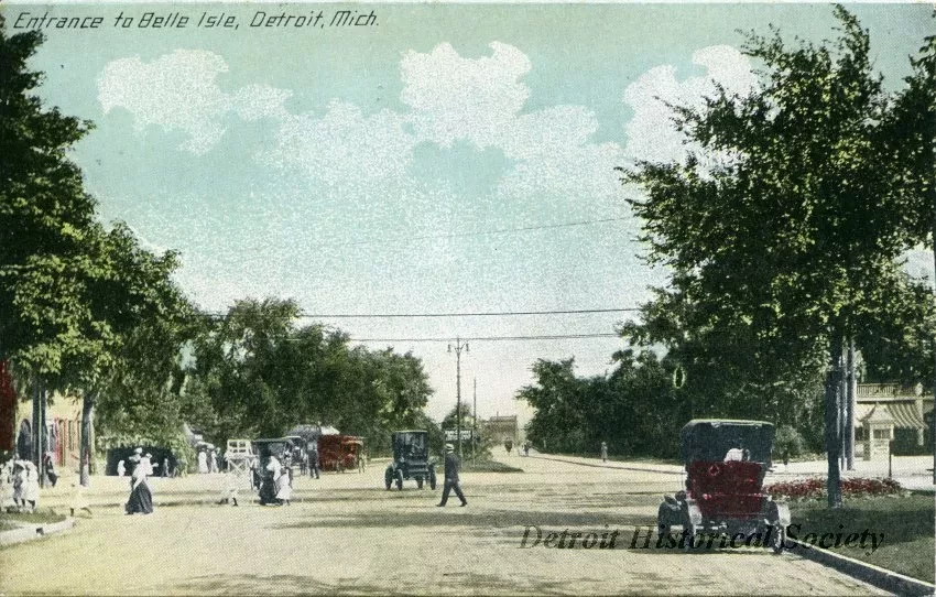 Postcard - Entrance to Belle Isle, Detroit, Mich.