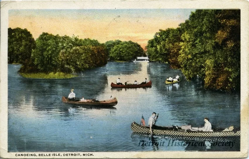 Postcard - Canoeing, Belle Isle, Detroit, Mich.