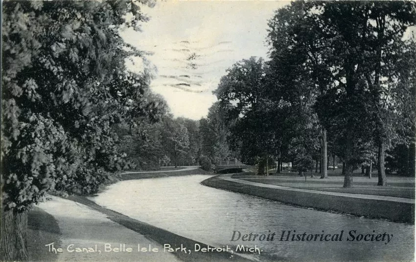 Postcard - The Canal, Belle Isle Park, Detroit, Mich.