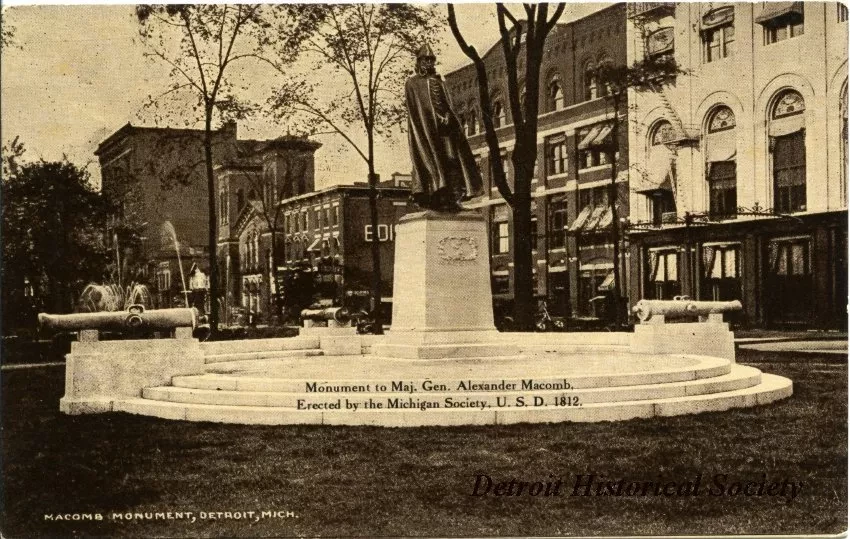 Postcard - Macomb Monument, Detroit, Mich.