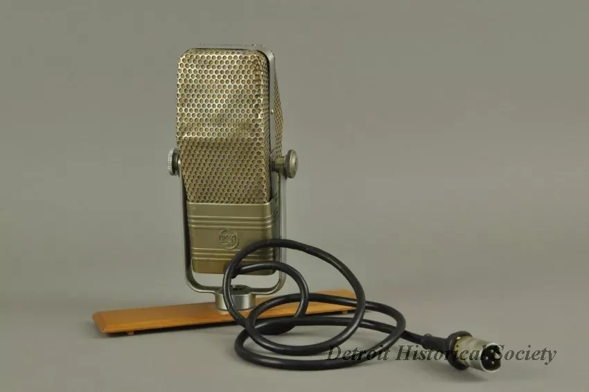 Microphone