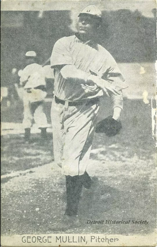 Postcard - George Mullin, Pitcher
