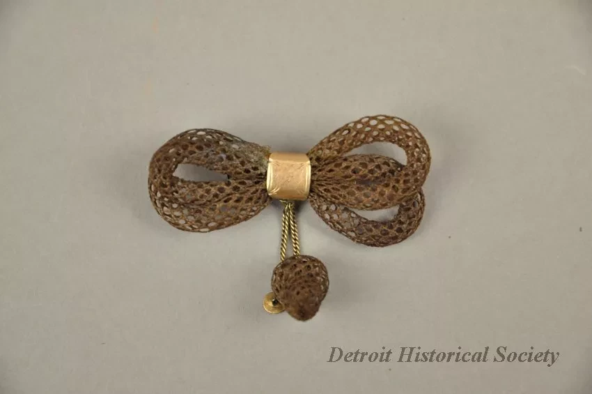 Brooch