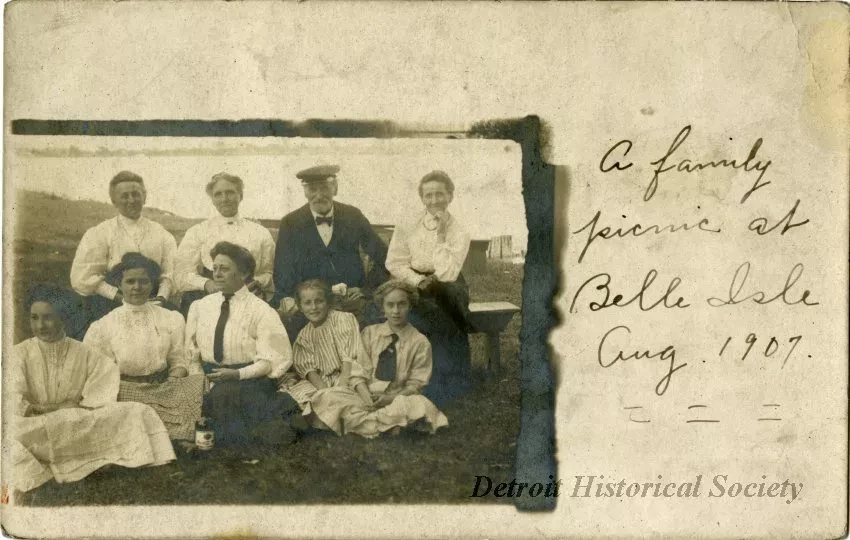 Postcard, Picture
