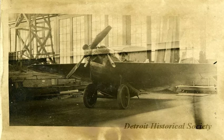 Postcard, Picture