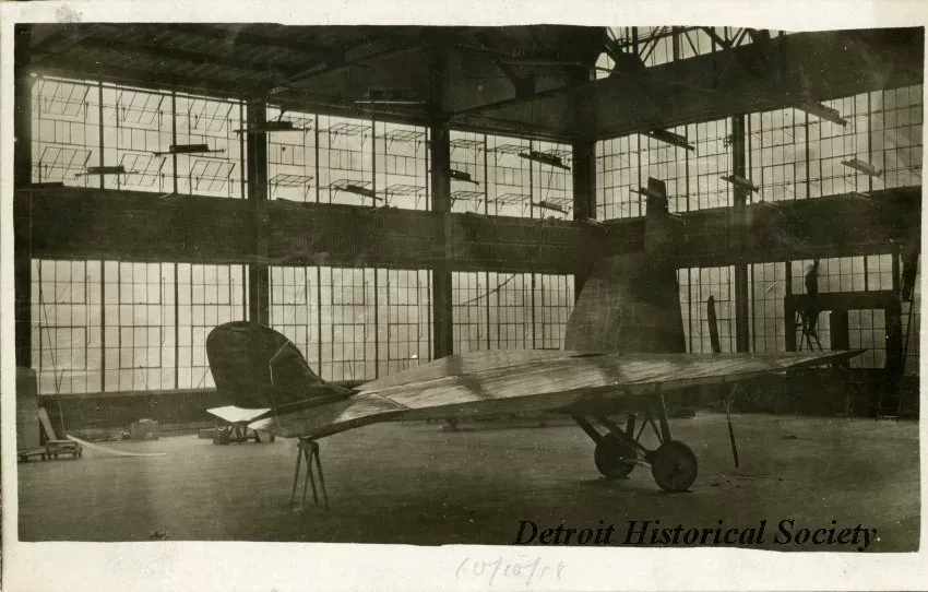 Postcard, Picture
