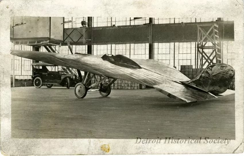 Postcard, Picture