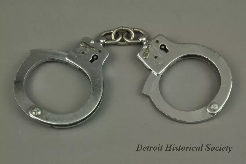 Handcuff