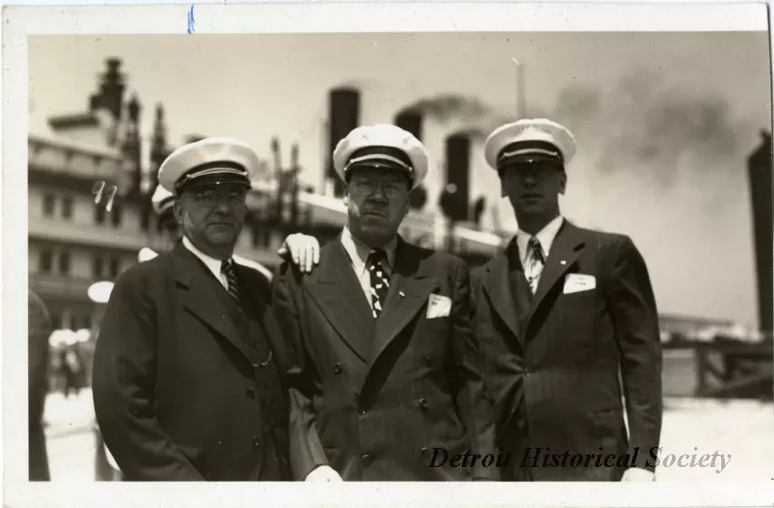 Postcard, Picture
