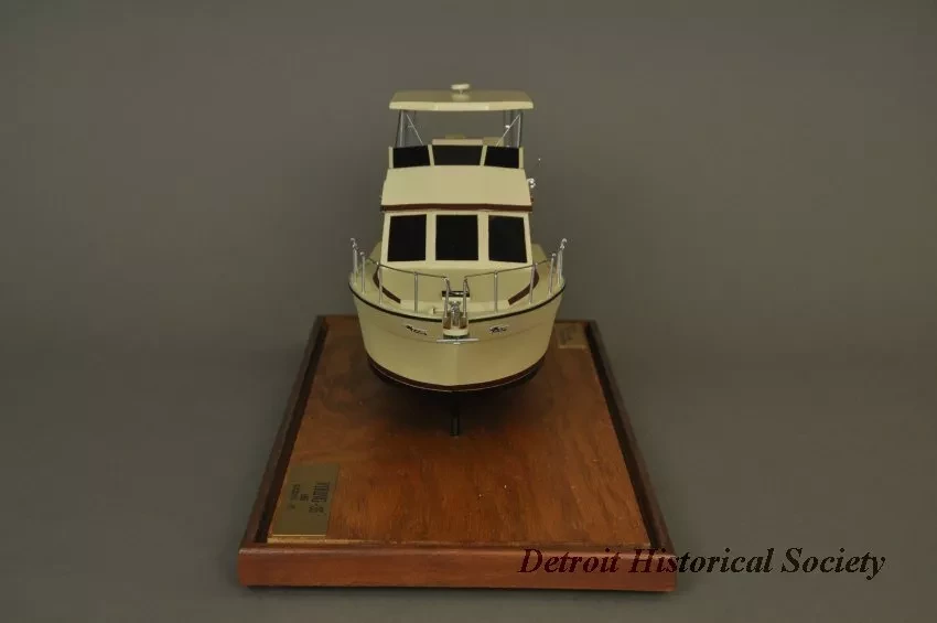 Model - Viking - 35