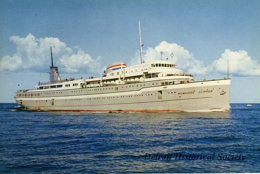 Postcard - Milwaukee Clipper