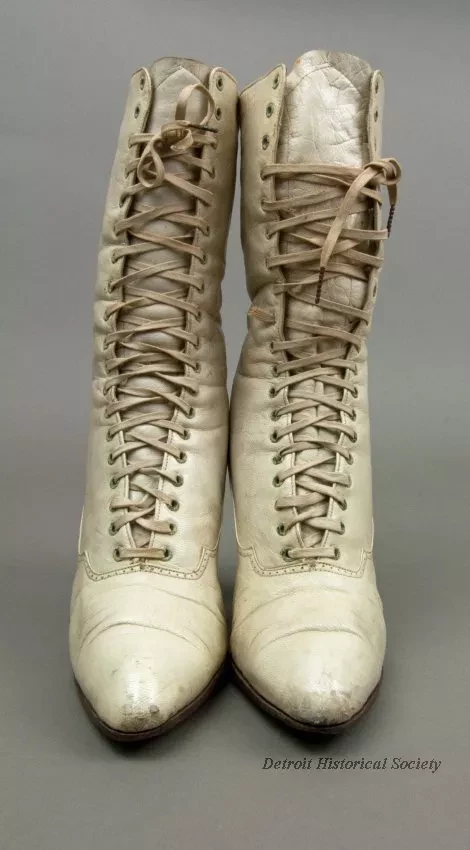 Shoe