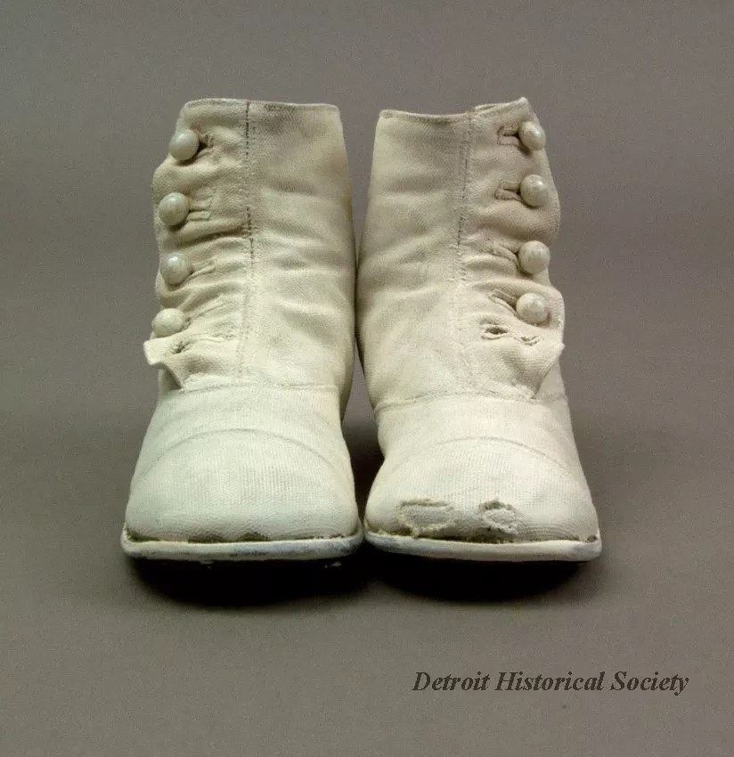 Shoe