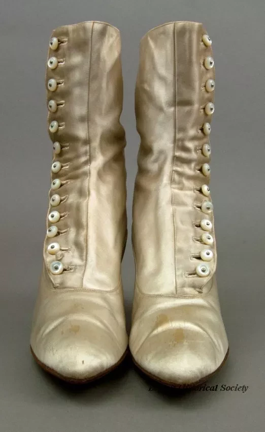 Shoe