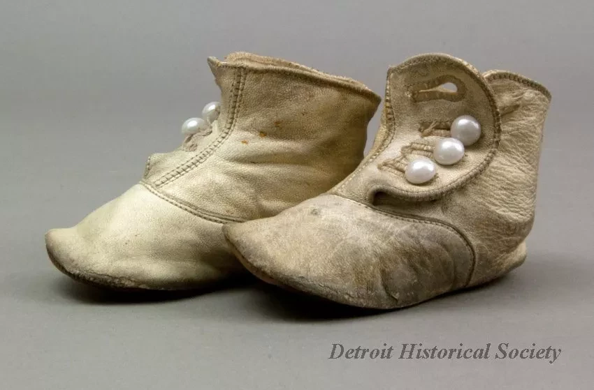 Shoe