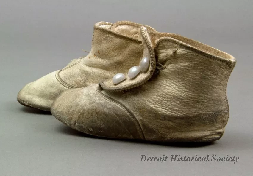 Shoe