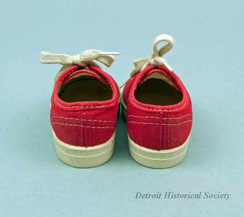 Shoe