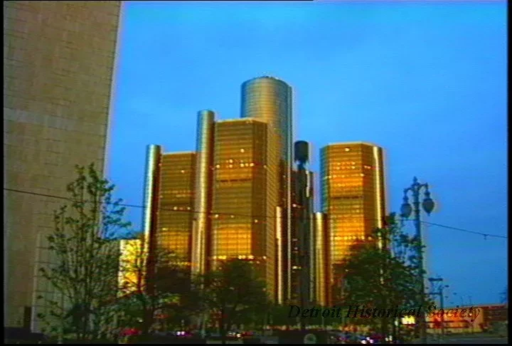 U-Matic - Tape 4
Media Day Footage
Night & Day Shots of Ren Cen & People Mover
Logged
4-28-90