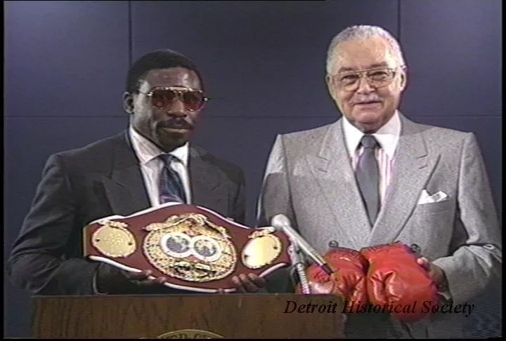 U-Matic - CAY Press Conference W/
Lindell Holmes
Middle Weight Boxing Champion
4-24-90