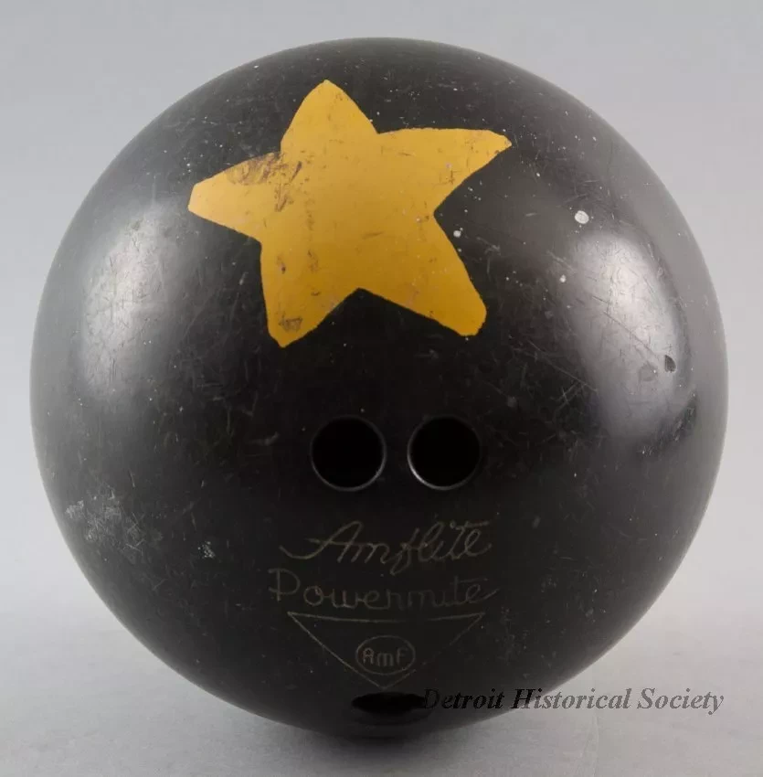 Ball, Bowling