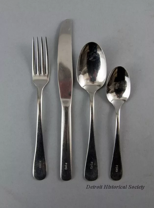 Set, Tableware