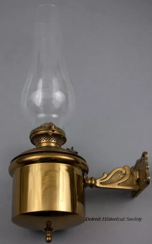 Lamp, Oil