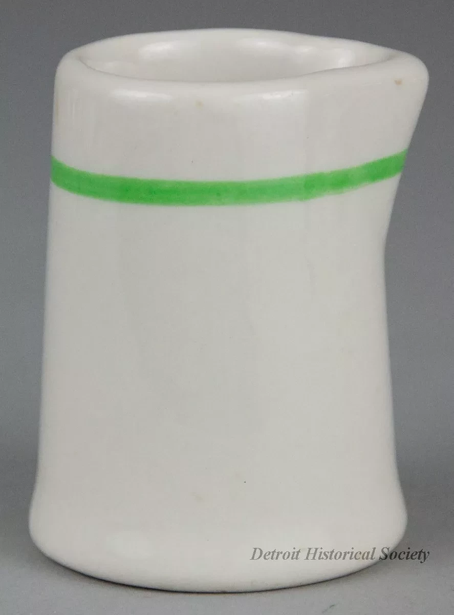 Pitcher, Cream