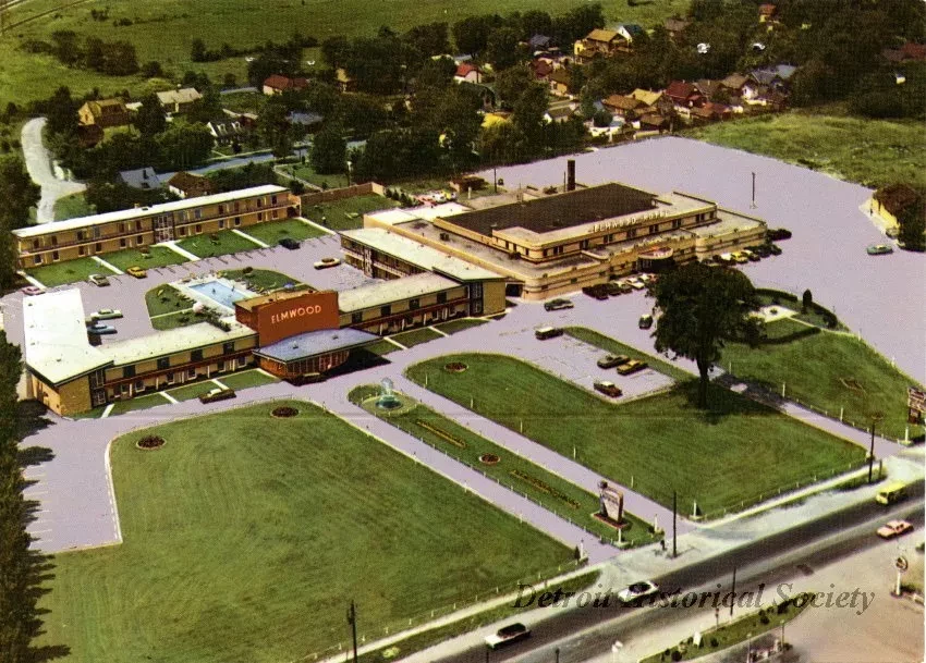 Postcard - Elmwood Casino and Motor Hotel