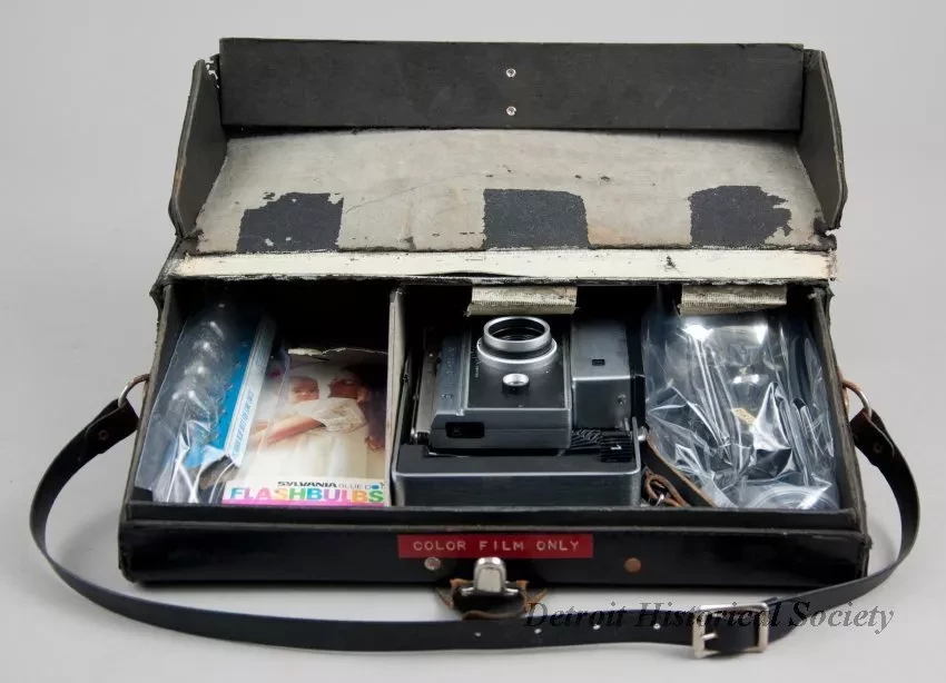 Camera, Folding