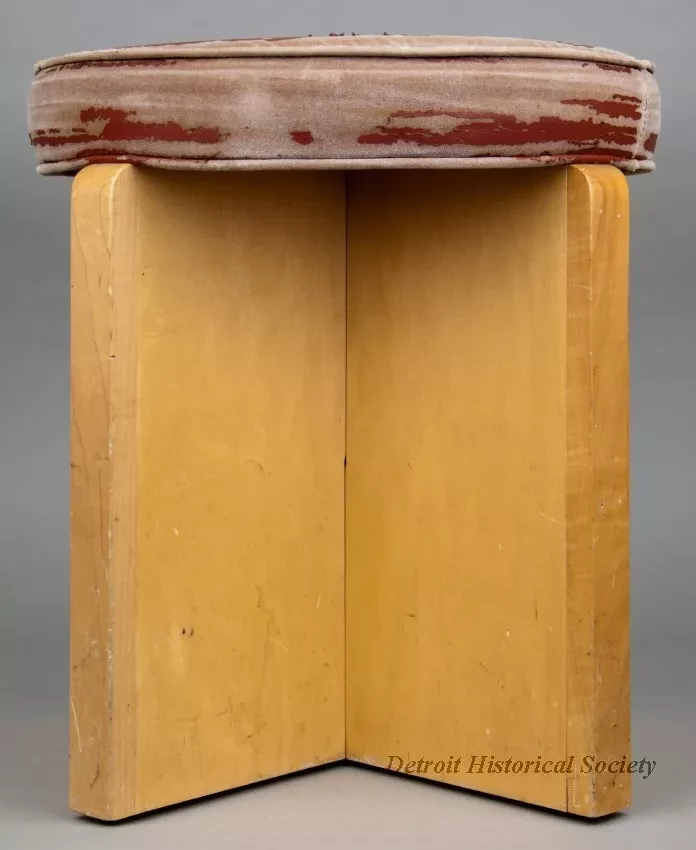 Stool, Dressing